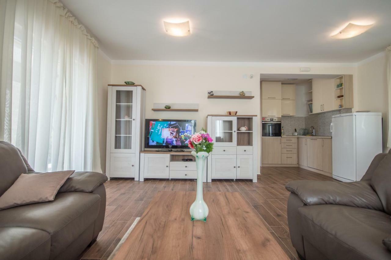 Queen Teuta Hotel Risan Ngoại thất bức ảnh