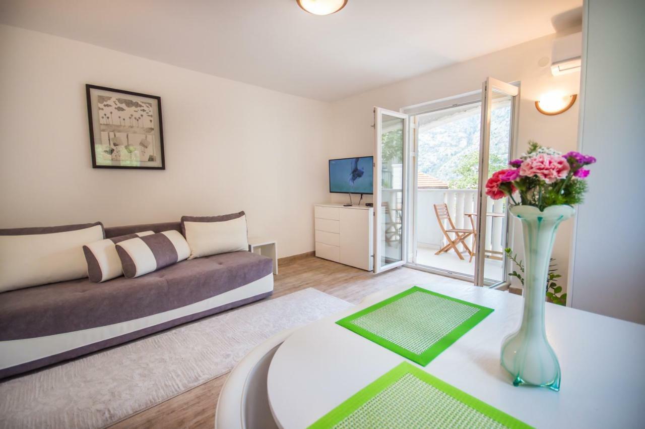 Queen Teuta Hotel Risan Ngoại thất bức ảnh